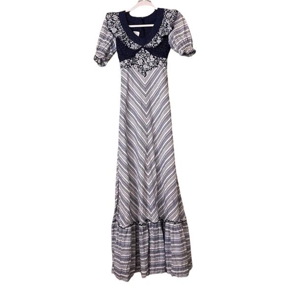 Vintage Jody T of California White Blue Prairie Smocked Gunne Sax Dress Size 5 - Picture 2 of 12